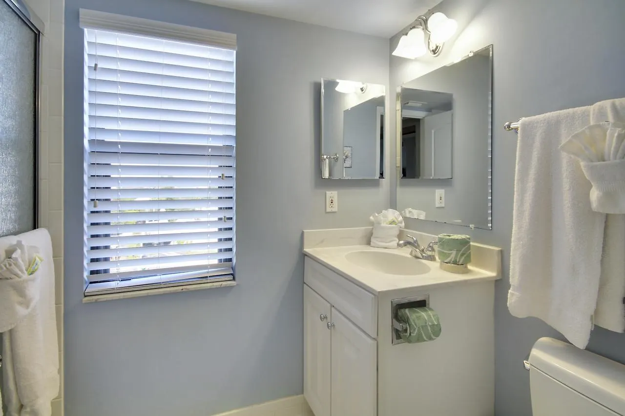 טאמפה Emerald Isle #604 Condo
